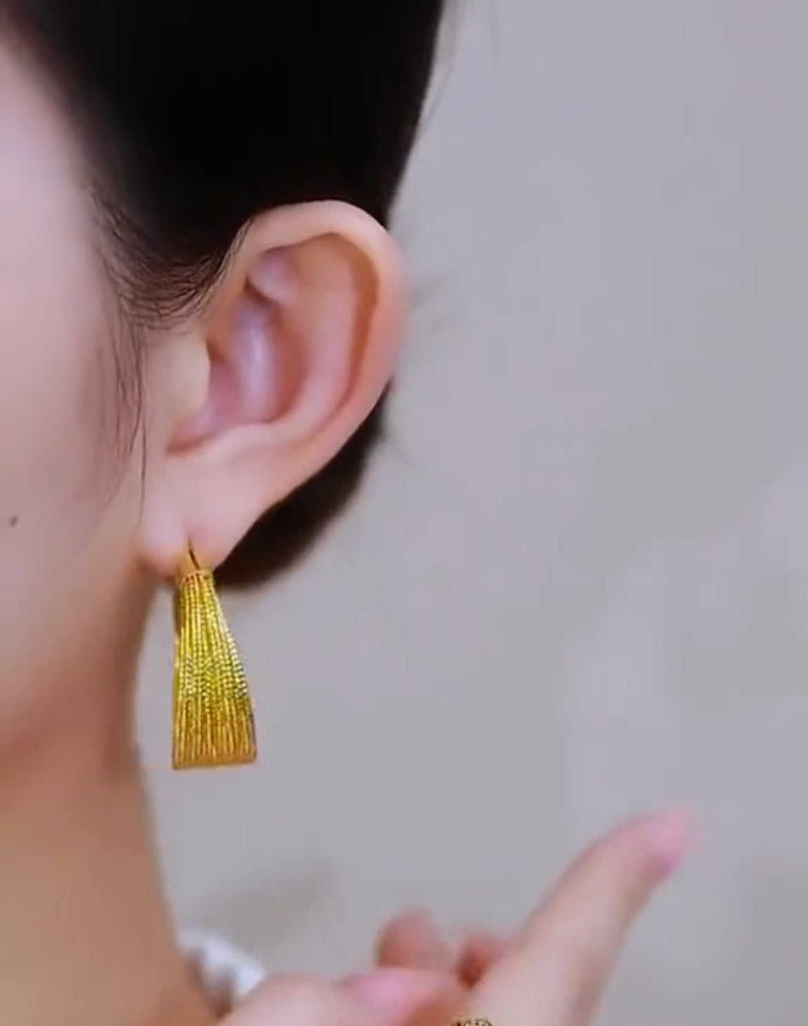Minimalist Gold Hoop Earrings Ms06